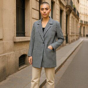 Eggie Gingham Checkered Oversized Jacket in Black and White Size Medium